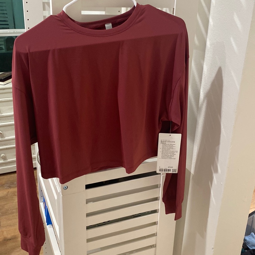 Lululemon size 4 muscle love long sleeve shirt NWT